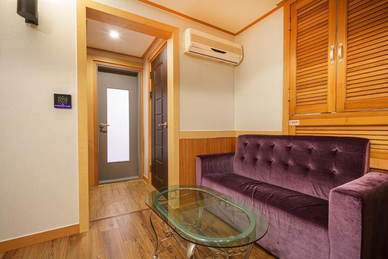 Mu Hotel Sasang Luaran gambar